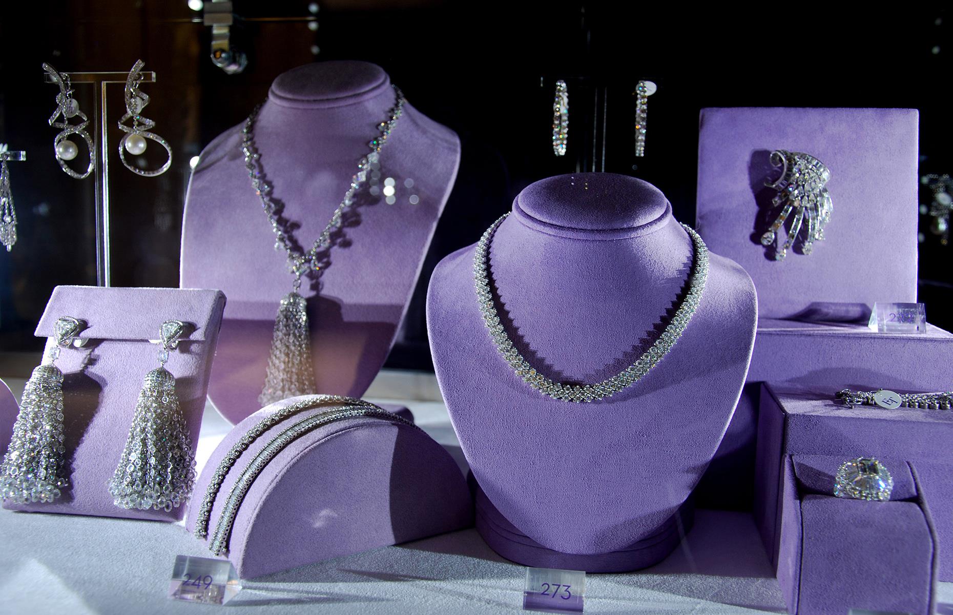 Elizabeth Taylor’s jewellery collection: $152.3 million (£122m)